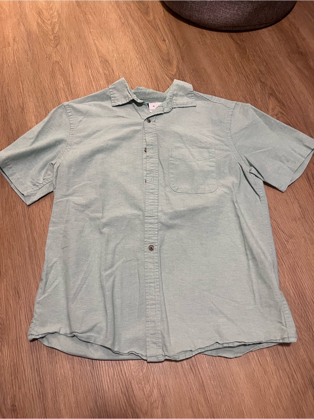 Old Navy Short-Sleeve Button-Down Shirt in Seafoam Green